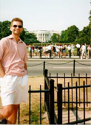 Joki in front of the White House